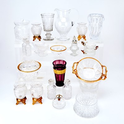 Lot 423 - Large group of clear & colored glass