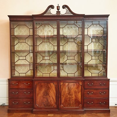 Lot 123 - George III Mahogany Breakfront Bookcase Cabinet