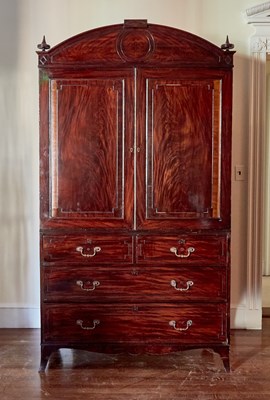 Lot 128 - George III Mahogany Linen Press