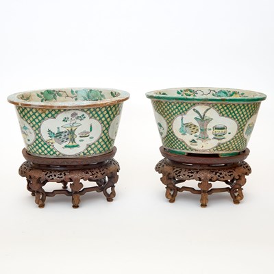 Lot 181 - A Large Pair of Chinese Famille Verte Porcelain Quatrefoil Jardinieres