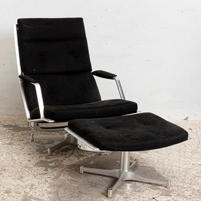 Lot 194 - Mid-Century Modern Metal and Suede Chair