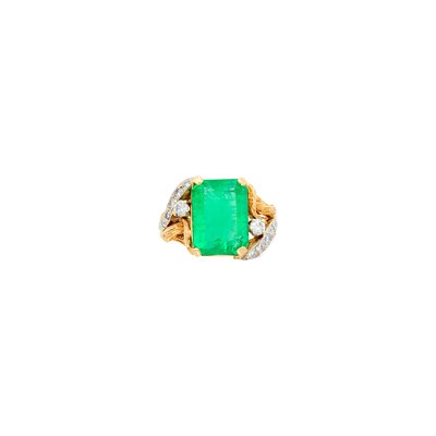 Lot 19 - Two-Color Gold, Emerald and Diamond Ring