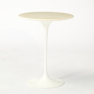 Lot 233 - Eero Saarinen Marble Top and White Enamel Metal "Tulip" Occasional Table