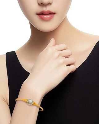 Lot 38 - Antique Gold, Button Pearl and Diamond Bangle Bracelet