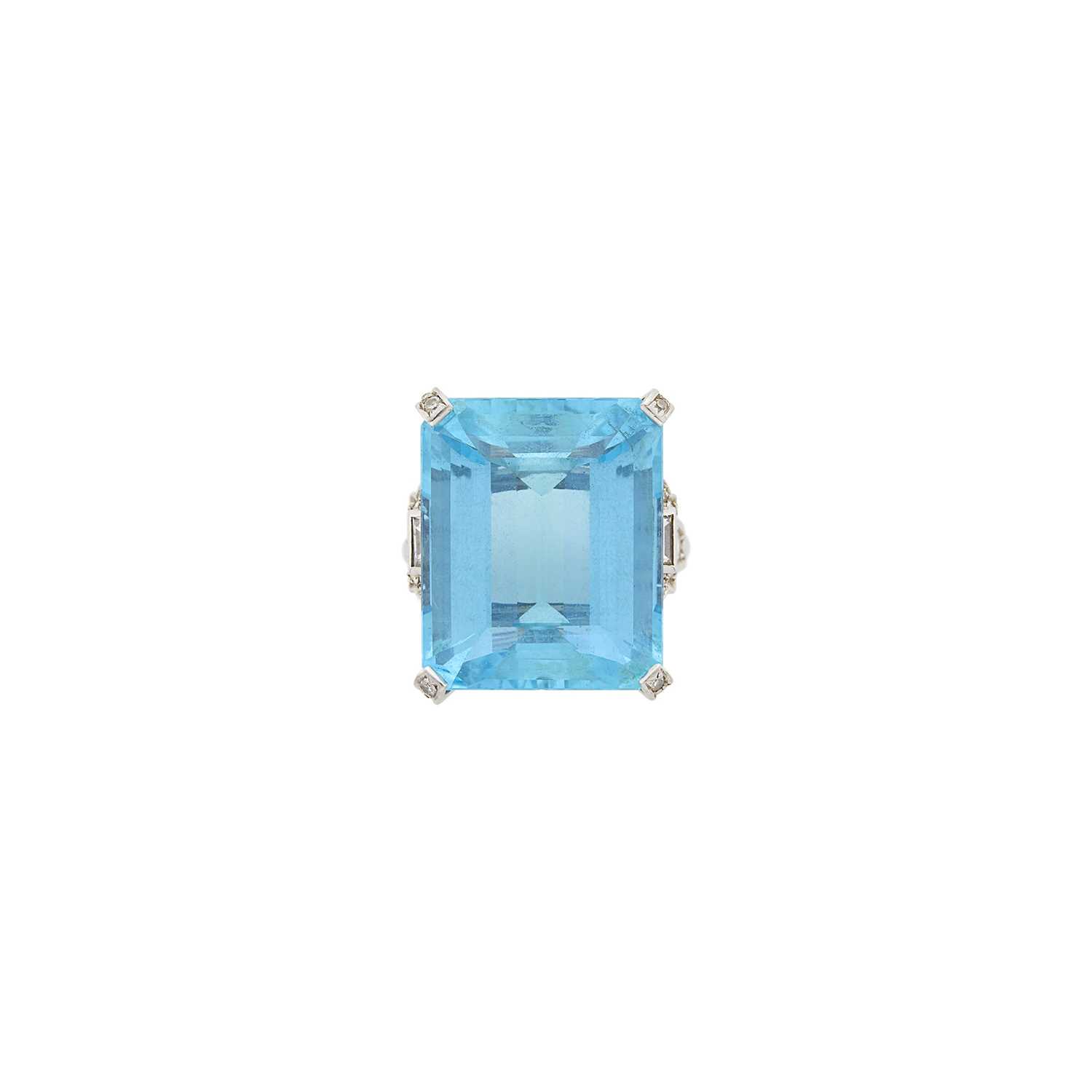Lot 60 - Platinum, Aquamarine and Diamond Ring