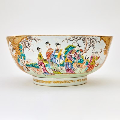 Lot 26 - Chinese Export Porcelain Punch Bowl