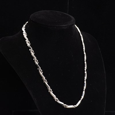 Lot 292 - White Gold Link Necklace and Bracelet Set