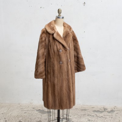 Lot 360 - Ladies Tan Fur Coat