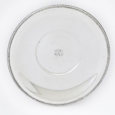 Lot 557 - International Silver Co. Sterling Silver Large Dish