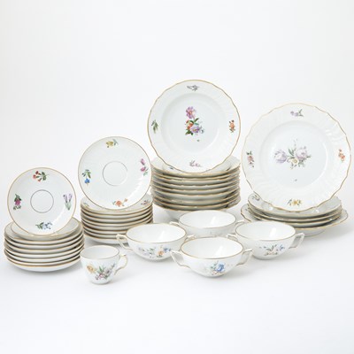 Lot 580 - Royal Copenhagen Porcelain "Saxon Flower" Pattern Part Dinner Service