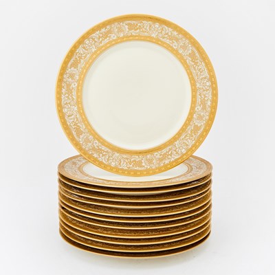 Lot 589 - Set of Twelve Heinrich & Co. Gilt-Decorated Porcelain Service Plates