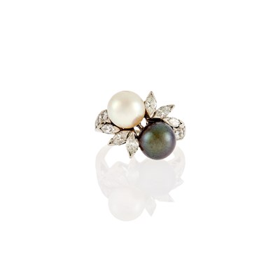Lot 189 - Platinum, Cultured Pearl, Gray Tahitian Pearl and Diamond Ring