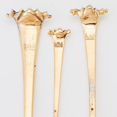 Lot 310 - Assembled Set of Georgian Sterling Silver Gilt "Onslow" Pattern Spoons