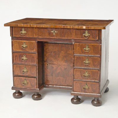 Lot George I Oyster Veneer Kneehole Desk