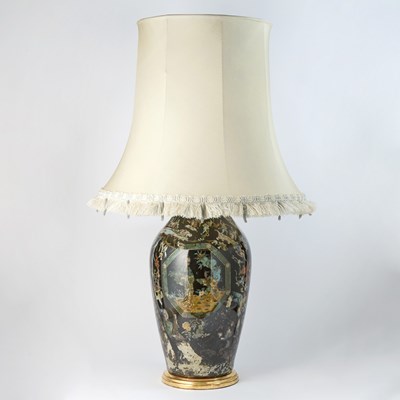 Lot 216 - Brown-Ground Chinoiserie Decalcomania Table Lamp