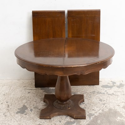 Lot 69 - French Provincial Style Mahogany Circular Dinning Table