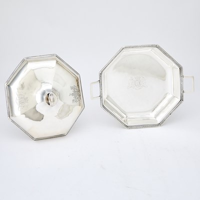 Lot 201 - Pair of George III Sterling Silver Octagonal Covered Entree Dishes