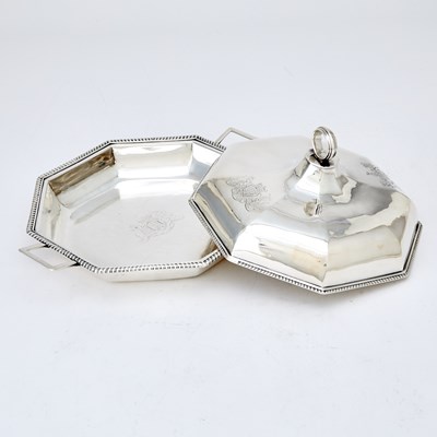 Lot 201 - Pair of George III Sterling Silver Octagonal Covered Entree Dishes