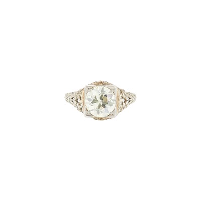 Lot 1149 - White Gold and Diamond Ring