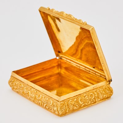 Lot 569 - Continental Gold and Enamel Box