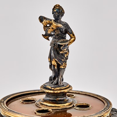 Lot 541 - German Baroque Gilt-Silver-Mounted Agate Twin-Handled Inkwell with Cover