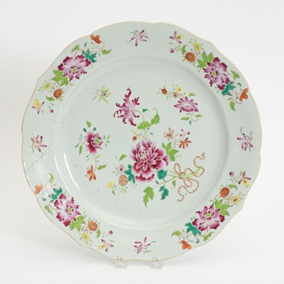 Lot 107 - Chinese Export Porcelain Charger