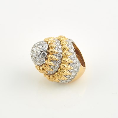 Lot 84 - Diamond Ring, 106 diamonds about 9.50 cts., 18K 18 dwt., stones damaged