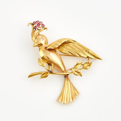 Lot 175 - Gold and Stone Bird Pin, 18K 6 dwt. all, stones missing