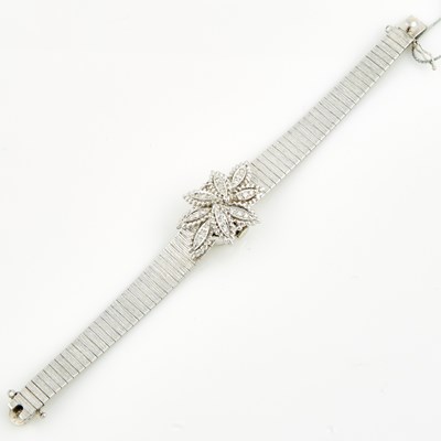 Lot 202 - Ladys Diamond Bracelet Watch, 24 diamonds about 0.40 ct., 14K 22 dwt. all