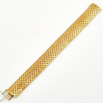 Lot 261 - Gold Flexible Bracelet, 18K 37 dwt.