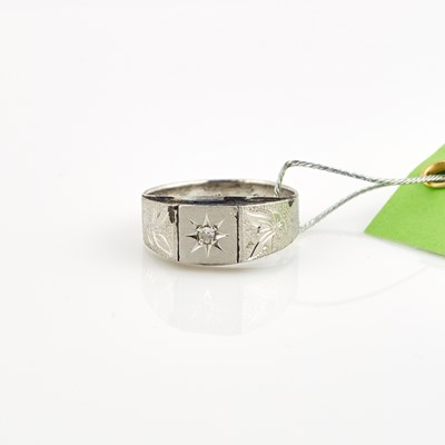 Lot 386 - Diamond Ring, Platinum 4 dwt.