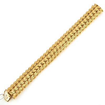 Lot 433 - Gold Flexible Bracelet, 18K 36 dwt.