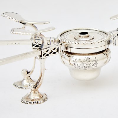 Lot 324 - George III Sterling Silver Dish Cross