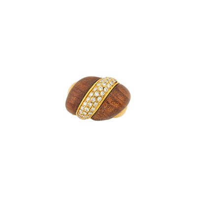 Lot 154 - Sabbadini Gold, Wood and Diamond Bombé Ring