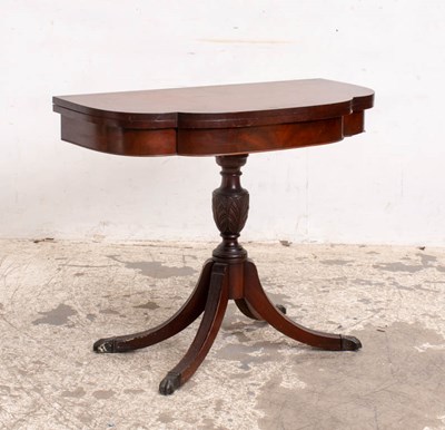 Lot 315 - Federal Style Mahogany Card Table