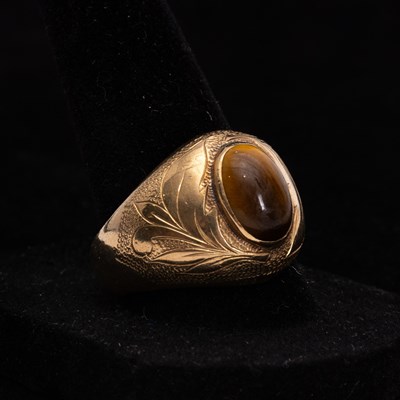 Lot 211 - Men's 14KT Gold and Tiger's Eye Ring