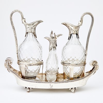 Lot 605 - George III Sterling Silver Cruet Frame