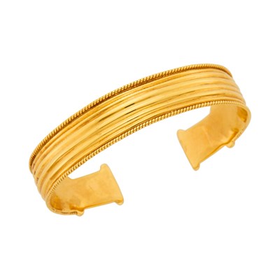 Lot 112 - Gold Bangle Bracelet