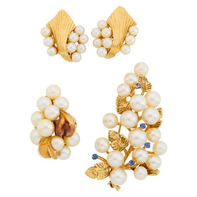 Lot 1303 - Gold and Cultured Pearl Brooch, Pair of Earclips and Ring