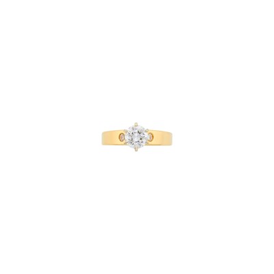 Lot 1032 - Gold and Diamond Ring