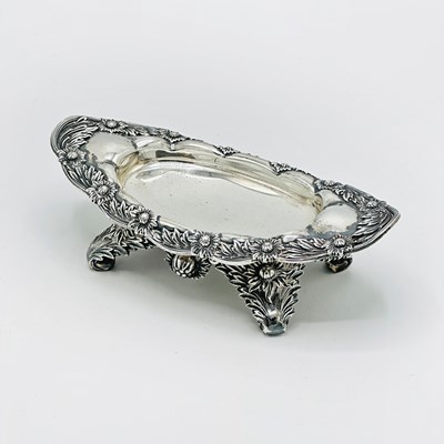 Lot 1139 - Tiffany & Co. Sterling Silver "Chrysanthemum" Pattern Oval Footed Dish