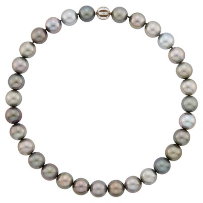 Lot 128 - Boodles Tahitian Gray Cultured Pearl Necklace with White Gold Clasp