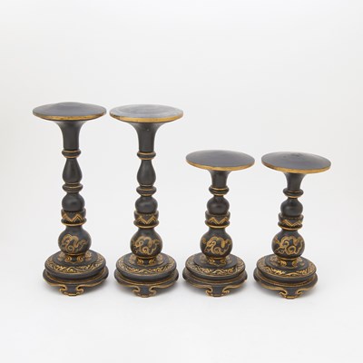 Lot 459 - Set of Four Chinoiserie Painted Graduated Wood Hat Stands