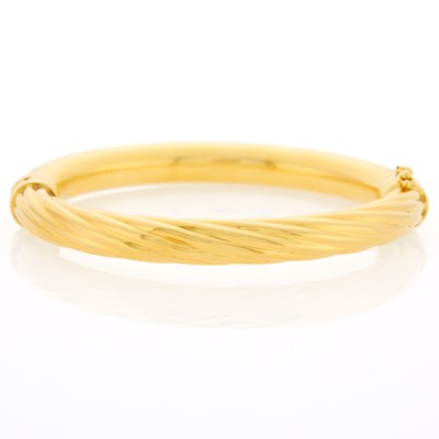 Lot 1002 - Gold Bangle Bracelet