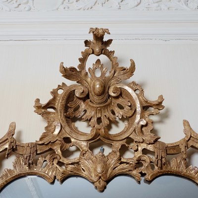 Lot 594 - George III Giltwood Mirror