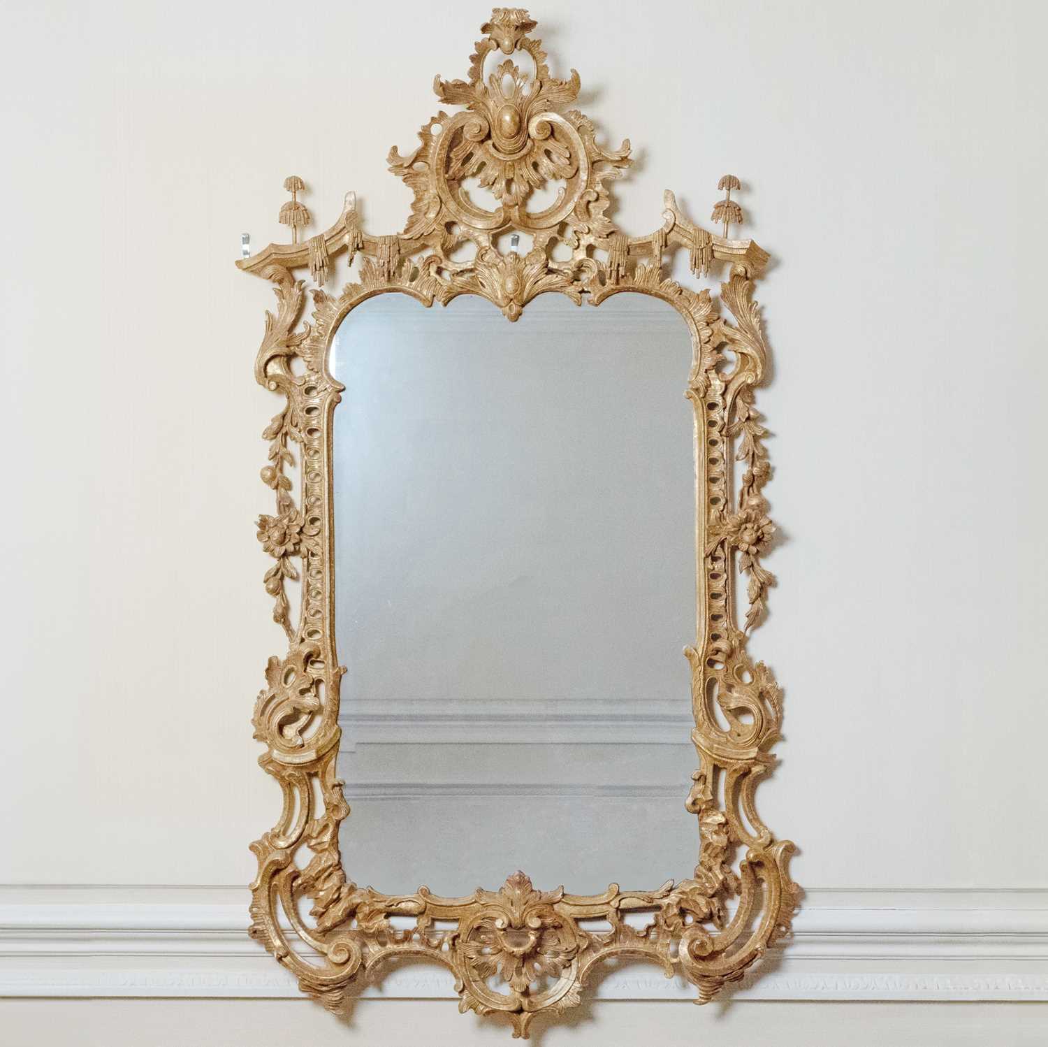 Lot 594 - George III Giltwood Mirror
