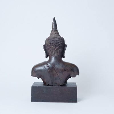 Lot 597 - South East Asian Bronze Bust of Buddha