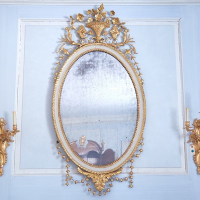 Lot 626 - George III Cream Painted and Parcel Gilt Mirror