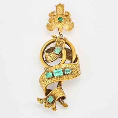 Lot 1106 - Antique Gold and Emerald Pendant