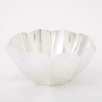 Lot 677 - Tiffany & Co. Sterling Silver Center Bowl